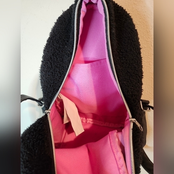Lounge Fly Sanrio Kuromi Black Sherpa Backpack Collectors Edition main image 4